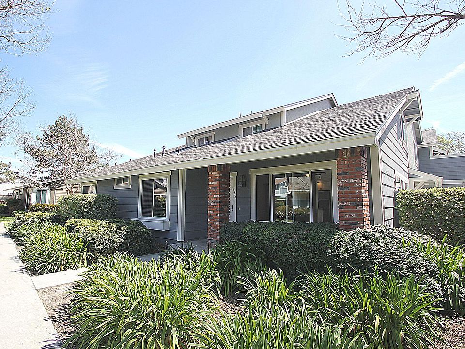 1st image of 828 Stillwater Cove Way