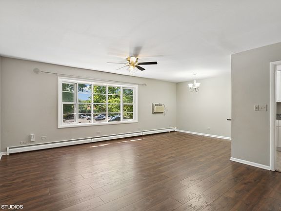 2nd image of 506 W Eastman St APT 2C
