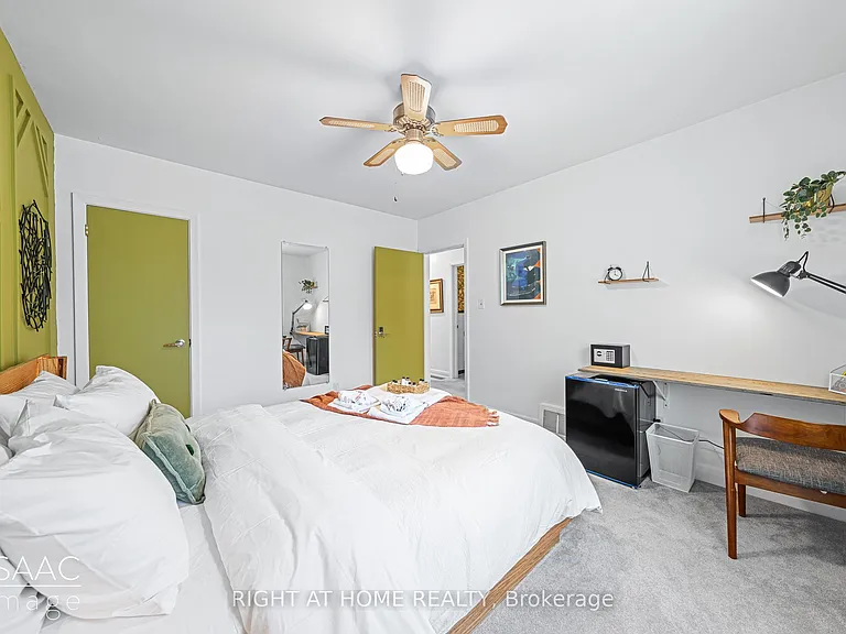 98 Yorkview Dr — Photo 8