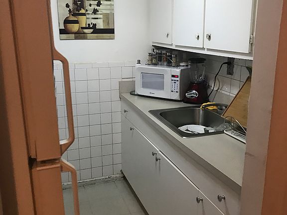 3rd image of 13411 Dahlia Ave APT A
