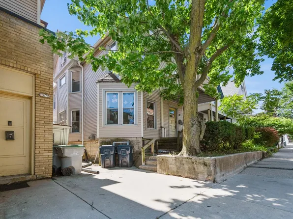 1972 N Farwell AVENUE, Milwaukee, WI 53202