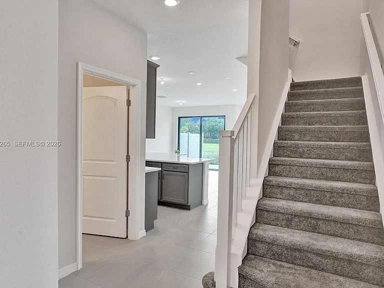 2202 S Appleton Cir S — Photo 10