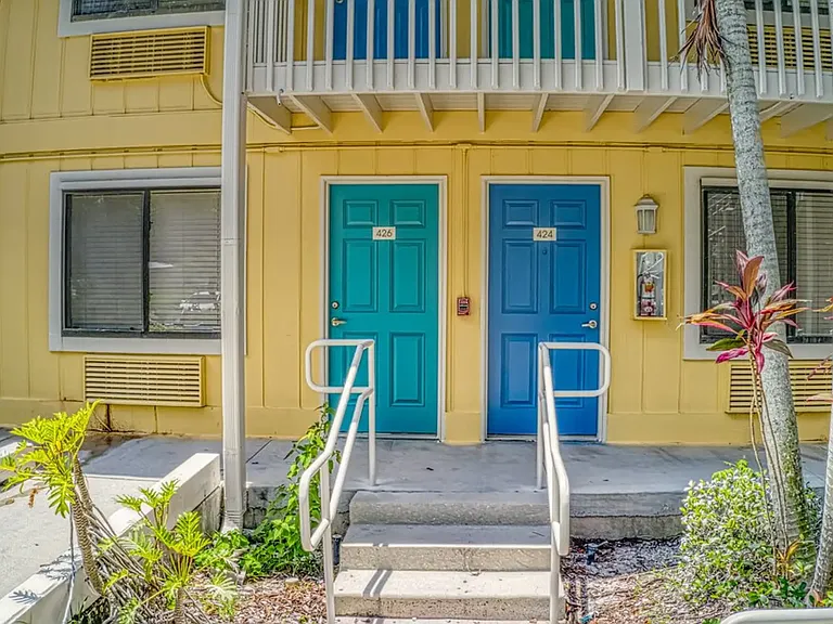 Naples 701 Apartments — Photo 19