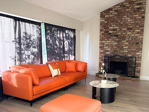 3rd image of 8366 Arbour Pl