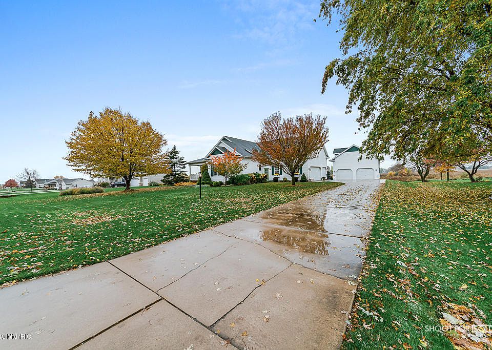 1st image of 2591 Air Park Dr