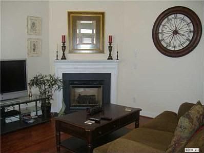 3rd image of 162 Wesleyan Dr
