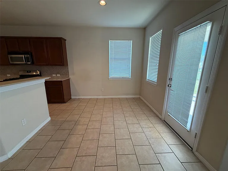 3102 Avory Ridge Ln — Photo 9