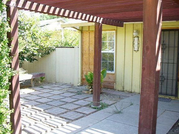 2nd image of 2954 Irwindale Dr