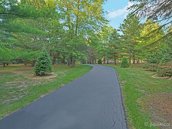 5th image of 20827 Briarwood Ln