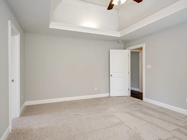 812 Paisley Ln — Photo 15