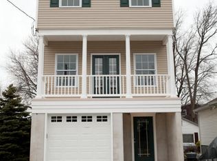 59 Passaic St, Middletown, NJ 07748