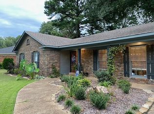 2400 Ridgeland St, Memphis, TN 38119