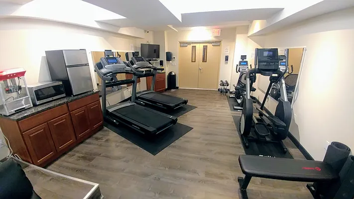 Rented by Metro Garden Realty NYC | media 24