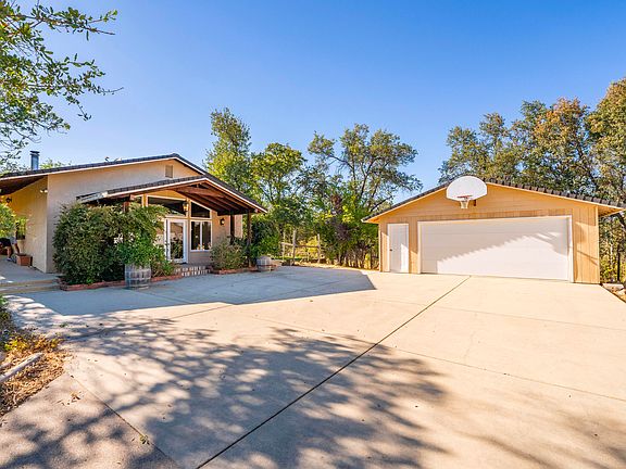 3rd image of 10684 Cheshire Way
