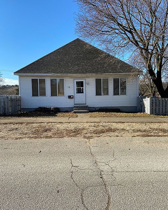 1st image of 574 N 11th St