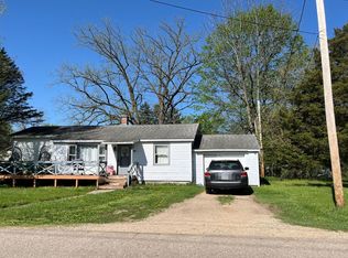 214 S Liberty St, Paw Paw, MI 49079