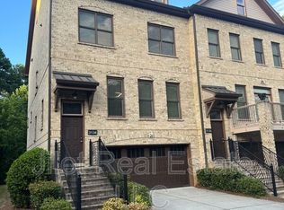3134 Chestnut Woods Dr, Doraville, GA 30340