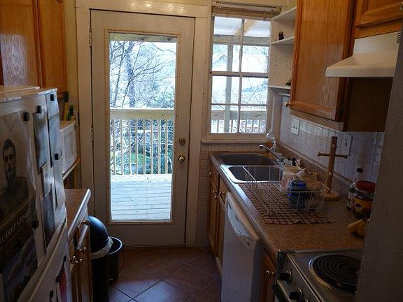 5th image of 721 Argonne Ave NE APT 3