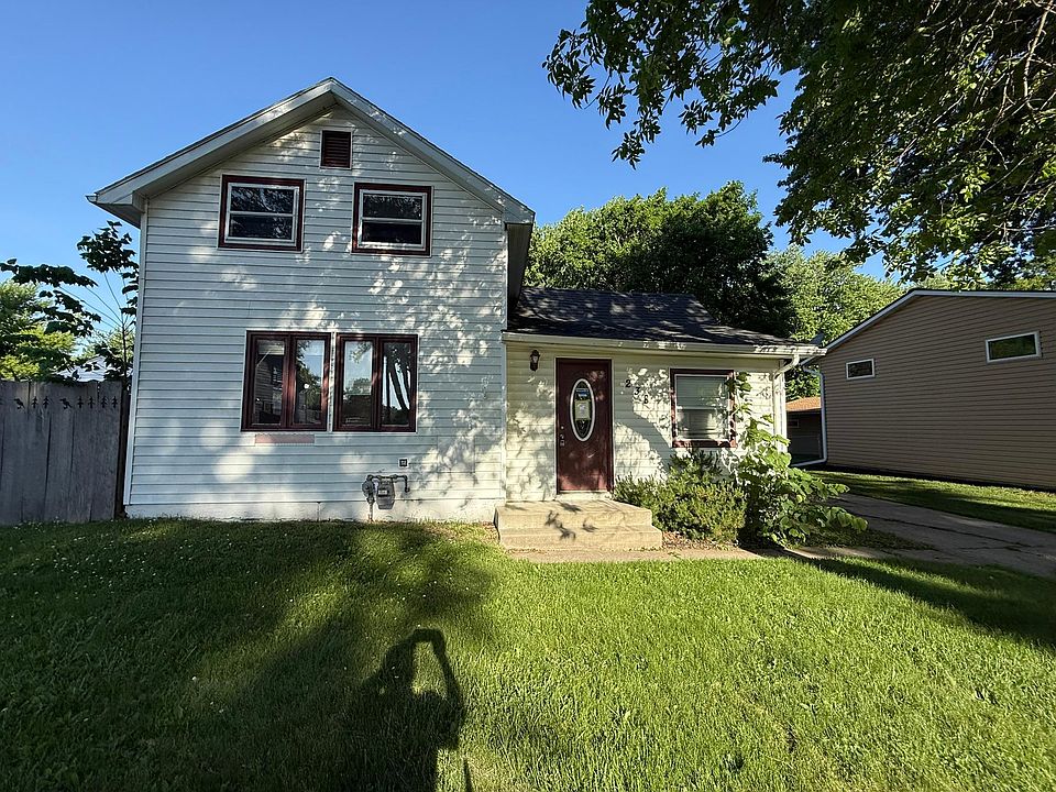 1st image of 238 Locust Ave