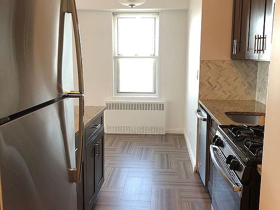 2nd image of 747 10th Ave APT 38E