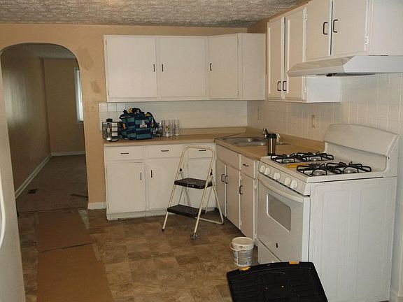 3rd image of 3919 N Faculty Dr