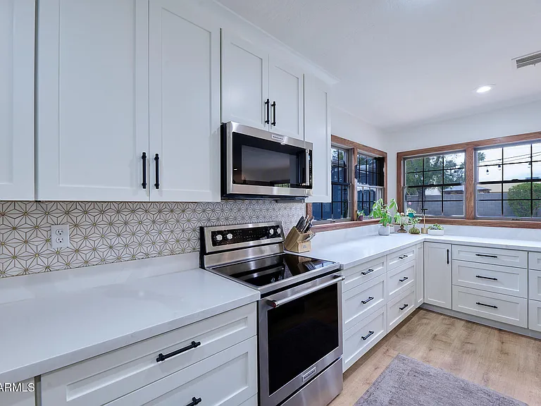 1708 E Montebello Ave — Photo 25
