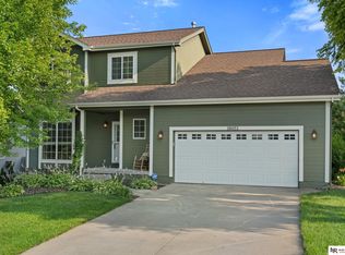 16051 Larimore Ave, Omaha, NE 68116