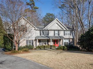 2216 Brendon Ct, Dunwoody, GA 30338