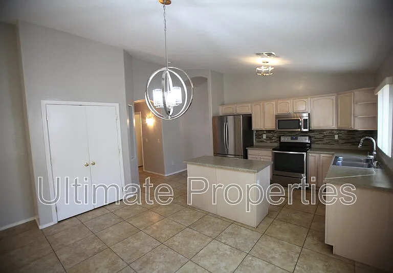 13390 W Watson Ln — Photo 10