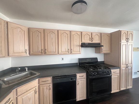 5th image of 44 Red Cedar Ln #1