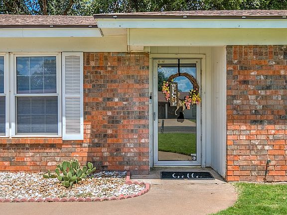 4th image of 3110 Bluebonnet Ln
