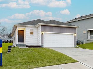 9520 Reynolds St, Omaha, NE 68122