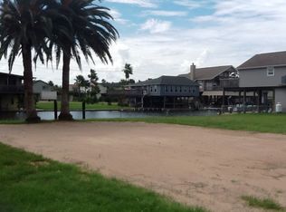 22031 Matagorda Dr, Galveston, TX 77554