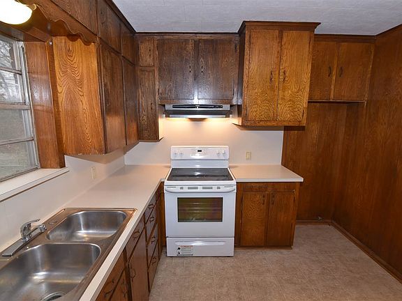 5th image of 205 Francis Dr
