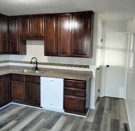 5th image of 1502 Woodridge Dr