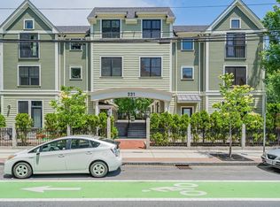 221 Beacon St APT 3, Somerville, MA 02143