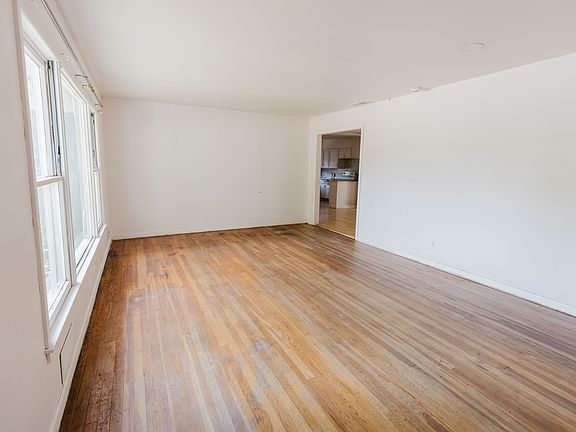 4th image of 610 E North 22nd St