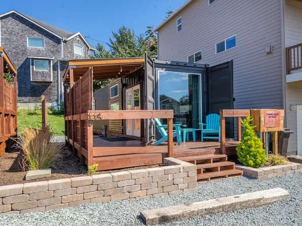 335 Hillsdale St W, Tillamook, OR 97141