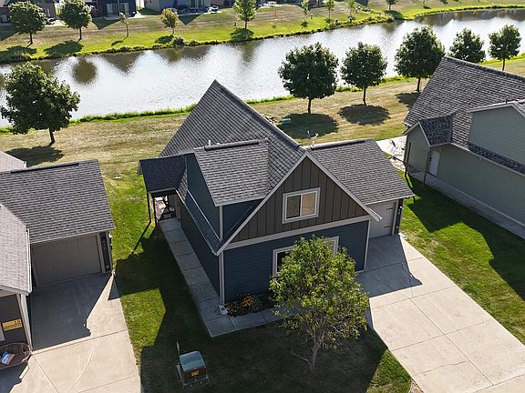3rd image of 290 240th Ave #16