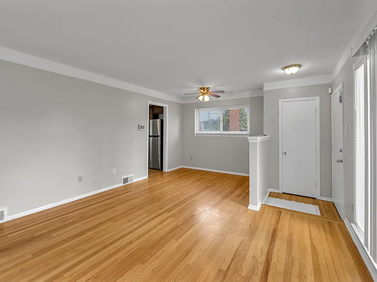 26800 Van Buren Rd — Photo 21