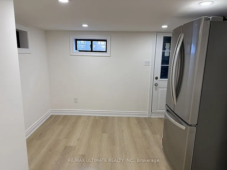 67 Carrick Ave #BASEMENT — Photo 4
