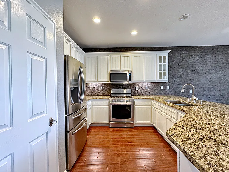 7096 Misty Mdw — Photo 9
