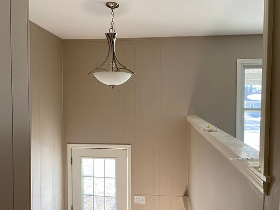 5th image of 136 W Melody Ln