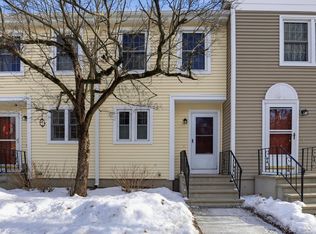 117 Fox Hollow Way, Manchester, NH 03104