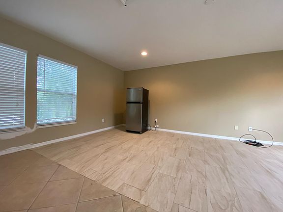 3rd image of 7053 Pasturelands Pl