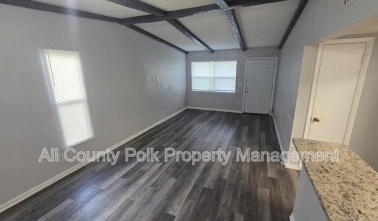 3039 Saint Paul Dr — Photo 2