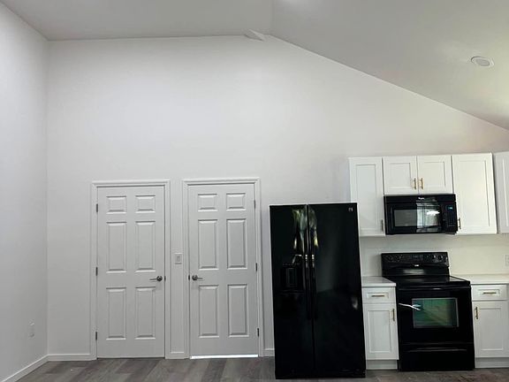 5th image of 1393 45th St #B