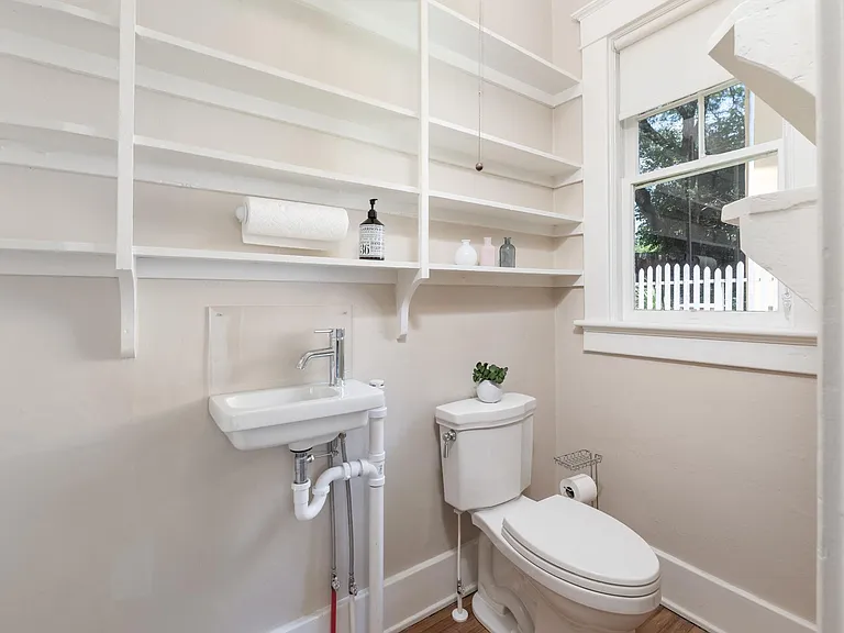 new 1/2 bath