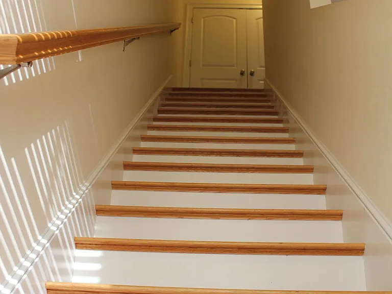 29 Apache Way — Photo 10