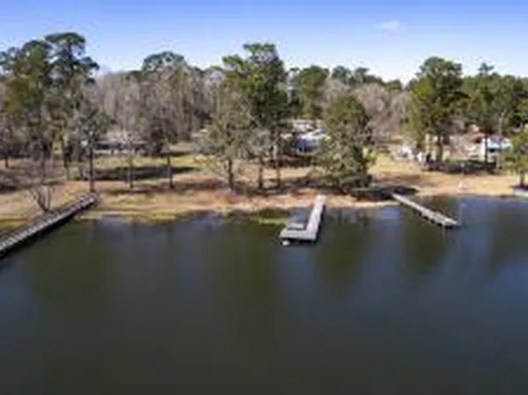 2222 Lake Shore Dr, Manning, SC 29102